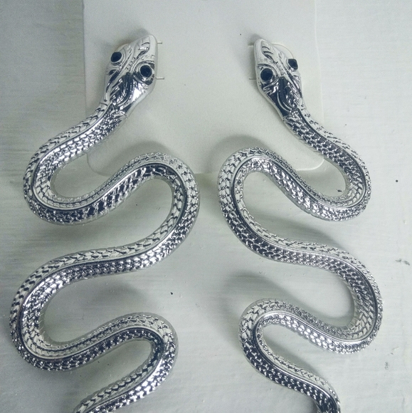 Snake Earrings - Picture 4 of 5
